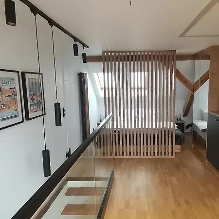 アパート Kapitanski